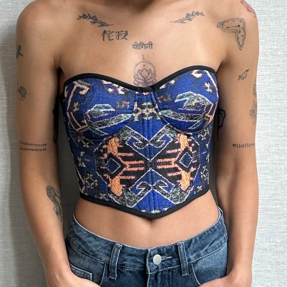 Empowered Edge Crop Corset Vintage - Picture 5 of 6